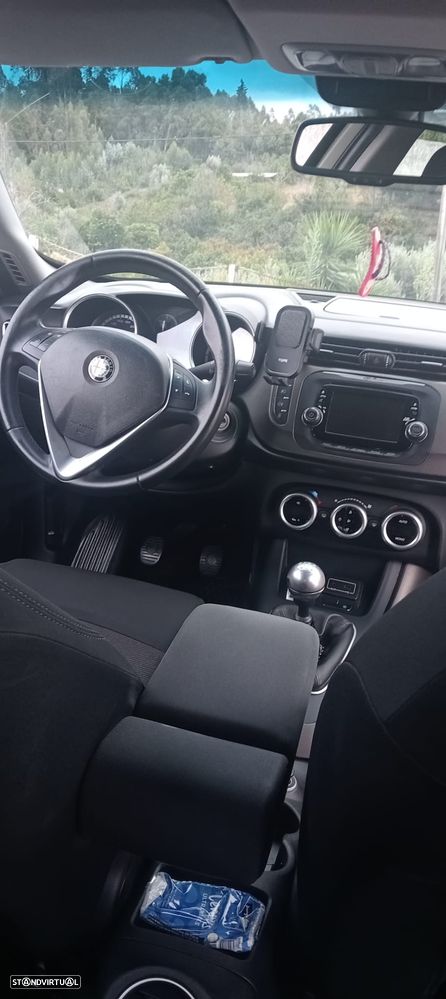 Alfa Romeo Giulietta 1.6 JTDM 16V B-Tech - 10