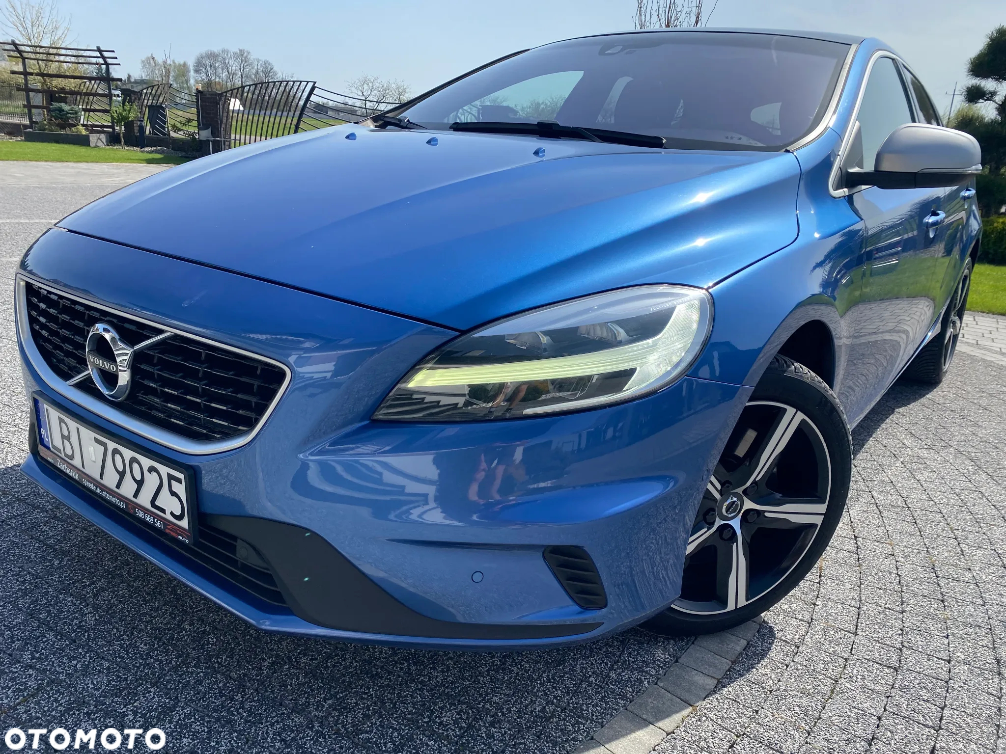 Volvo V40 D3 R Design - 8