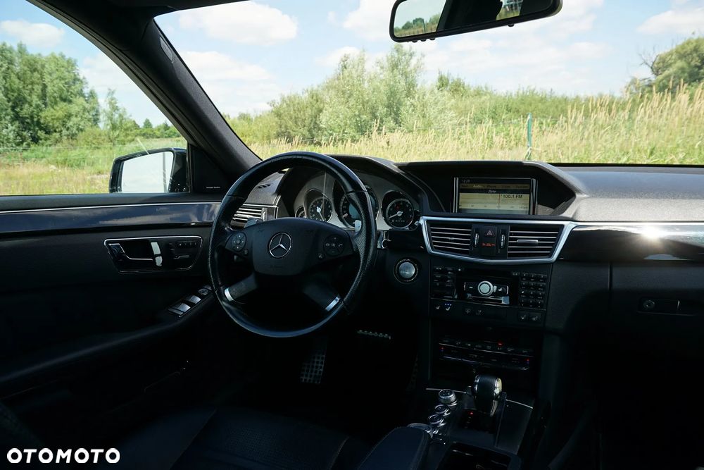 Mercedes-Benz Klasa E 63 AMG - 14