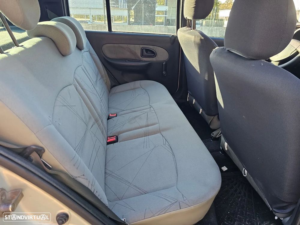 Renault Clio - 6