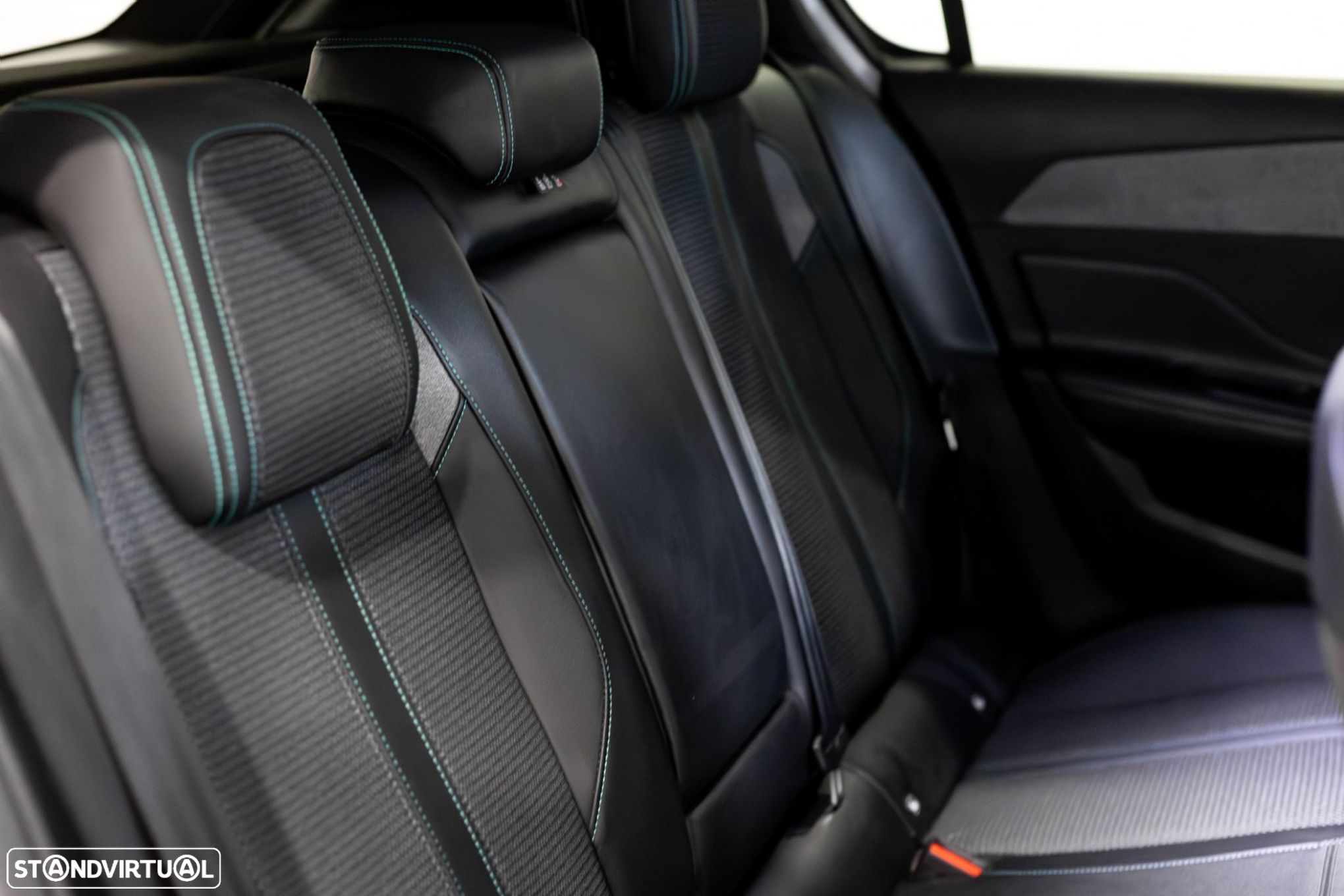 Peugeot 308 1.2 PureTech Allure Pack - 17