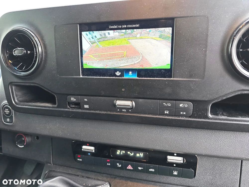 Mercedes-Benz Sprinter - 12