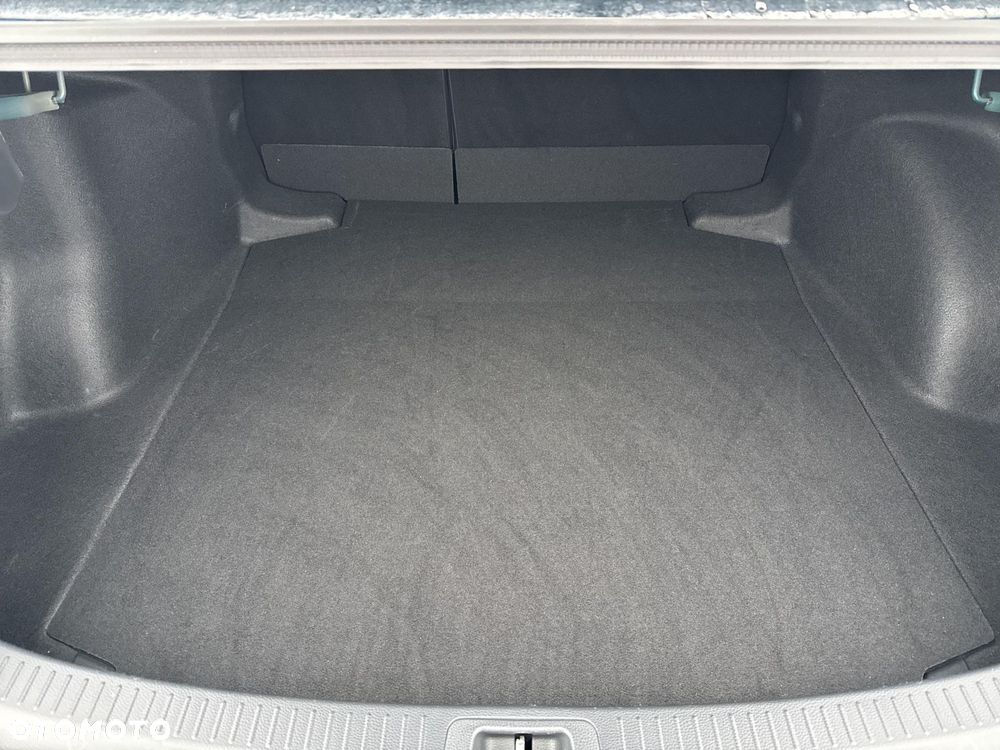 Toyota Corolla 1.8 Hybrid Comfort - 26