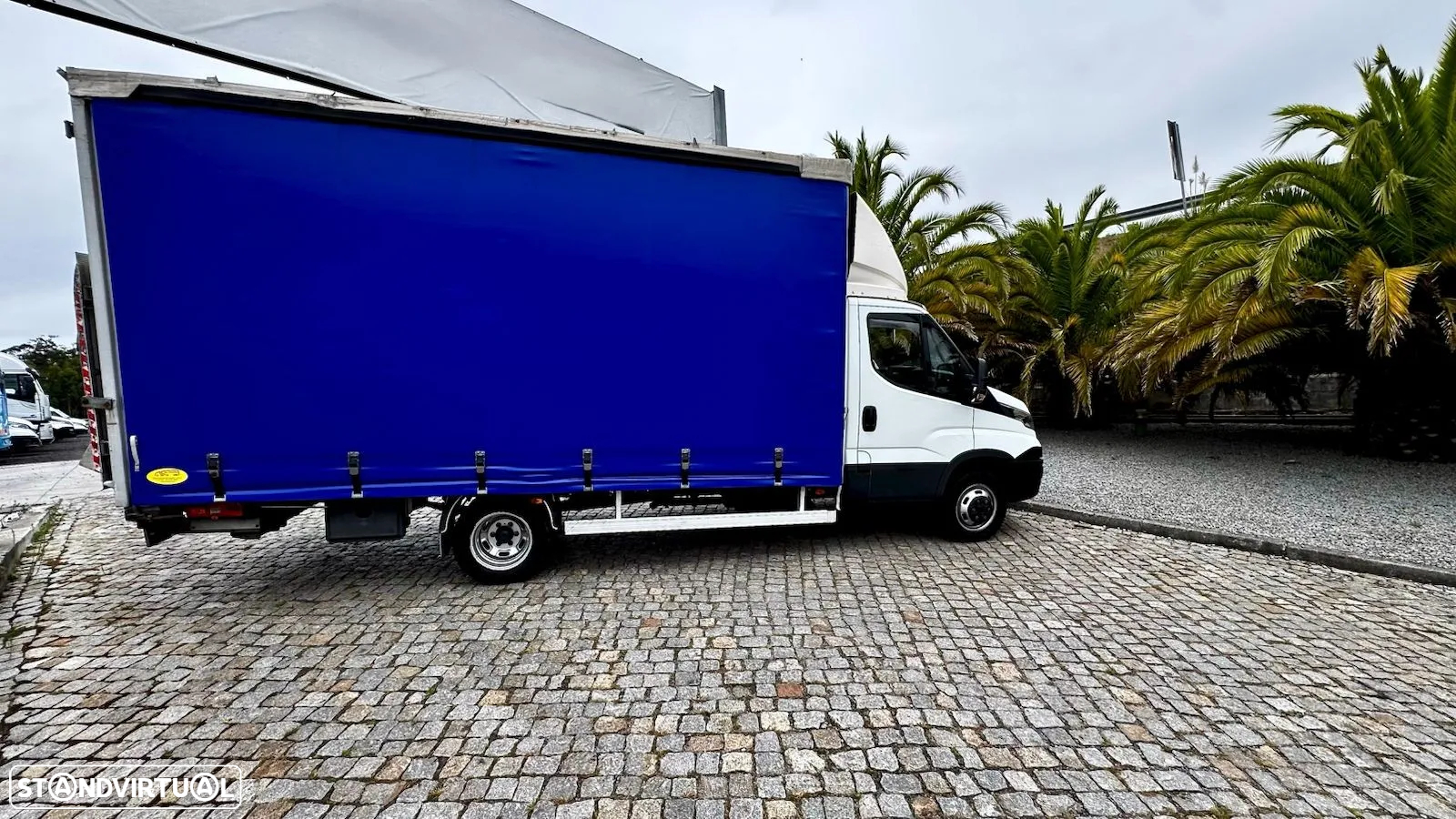 Iveco 35C15 3.0 LONAS C/PLATAFORMA - 5