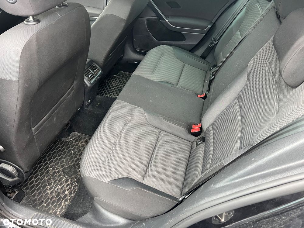 Volkswagen Golf - 12