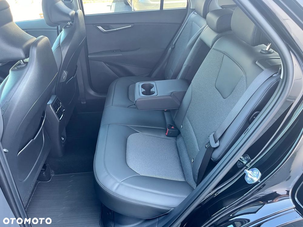 Kia Niro 1.6 GDI Hybrid Business Line - 32