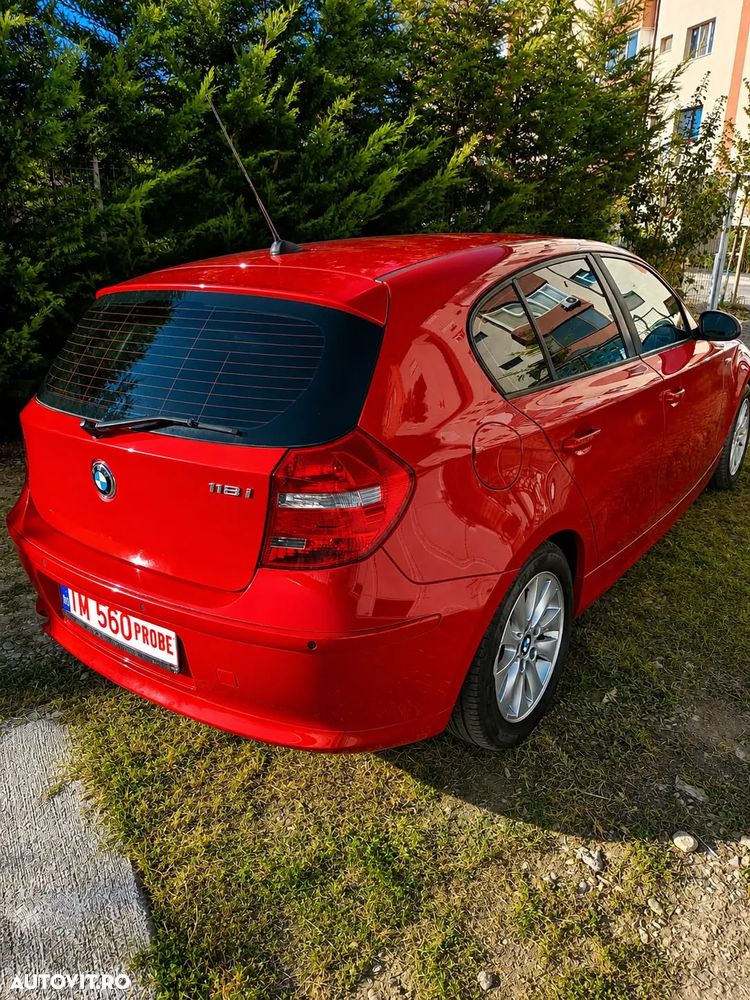 BMW Seria 1 118i - 4