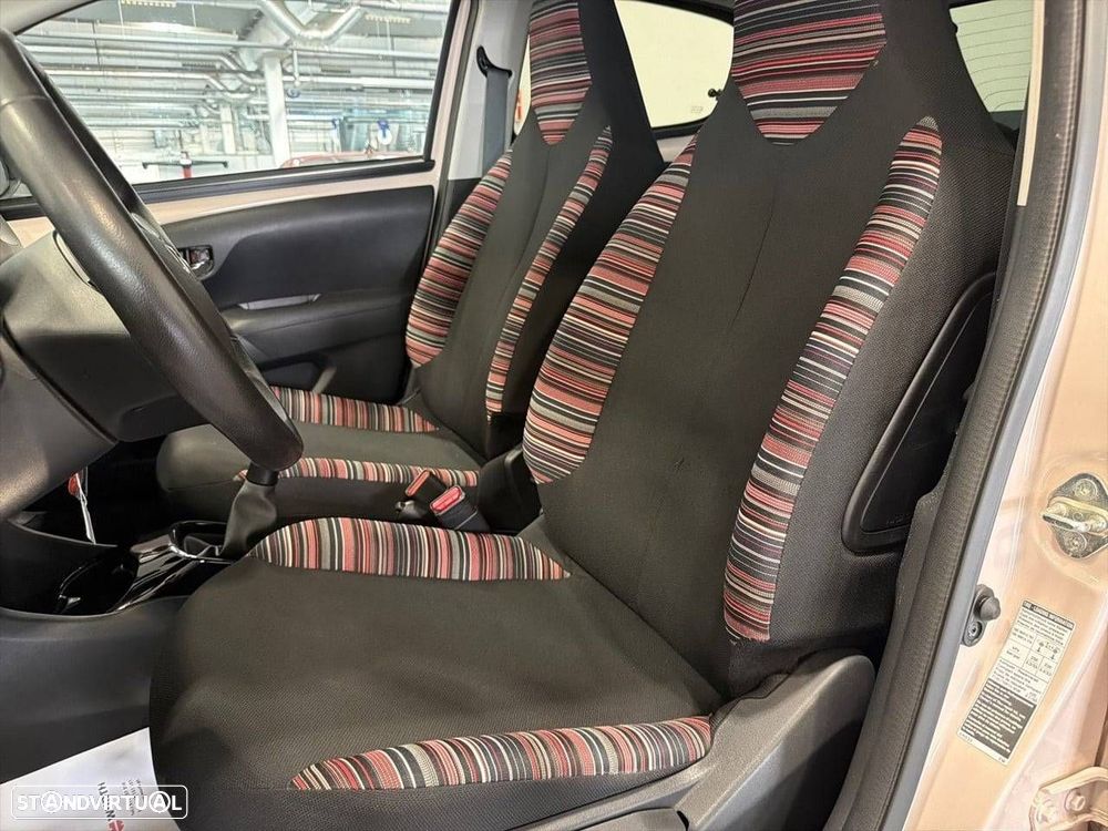 Citroën C1 1.0 VTi Shine — fotografia 9
