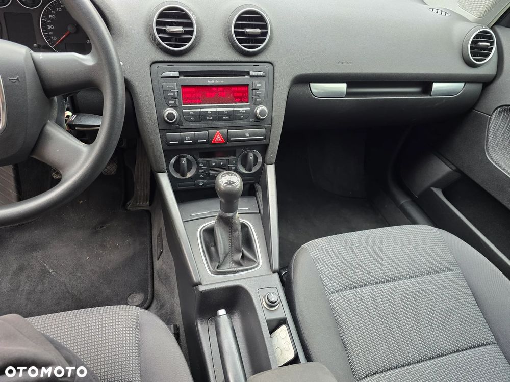 Audi A3 Sportback 1.6 Ambition - 16