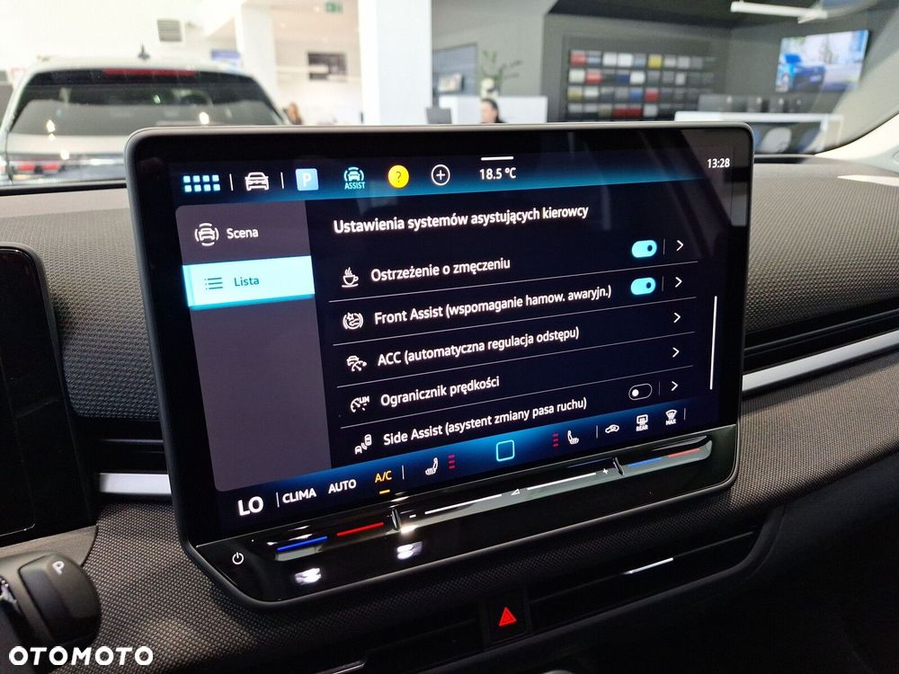 Volkswagen T-Roc 1.5 eTSI Life DSG - 35