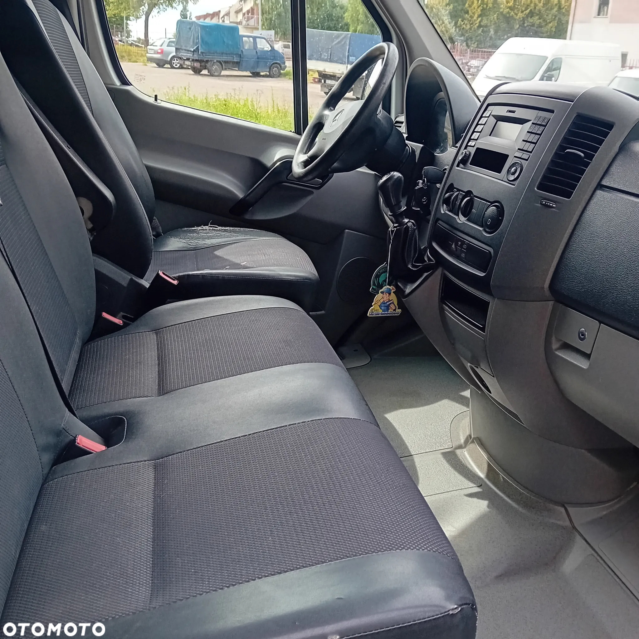 Mercedes-Benz Sprinter - 5