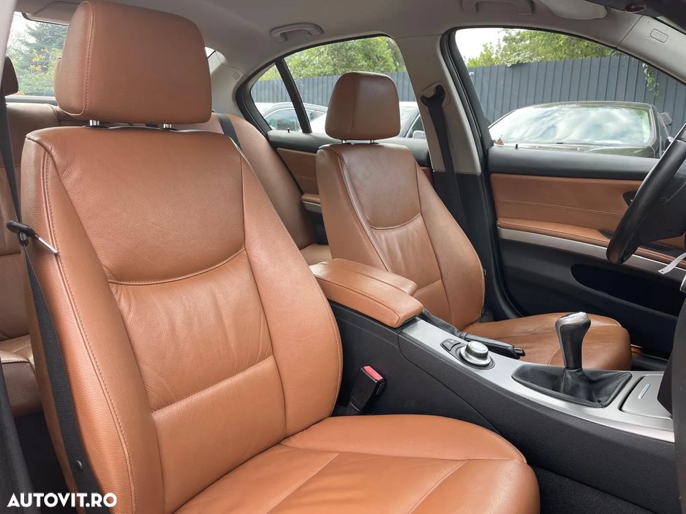 BMW Seria 3 320i - 6