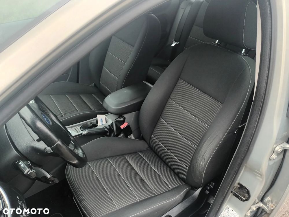 Ford Focus 1.6 16V Titanium - 27