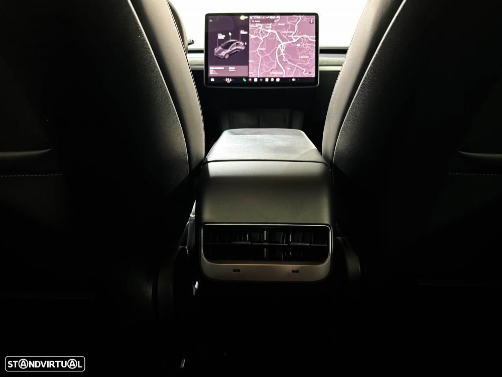 Tesla Model 3 Long Range AWD Dual Motor - 24