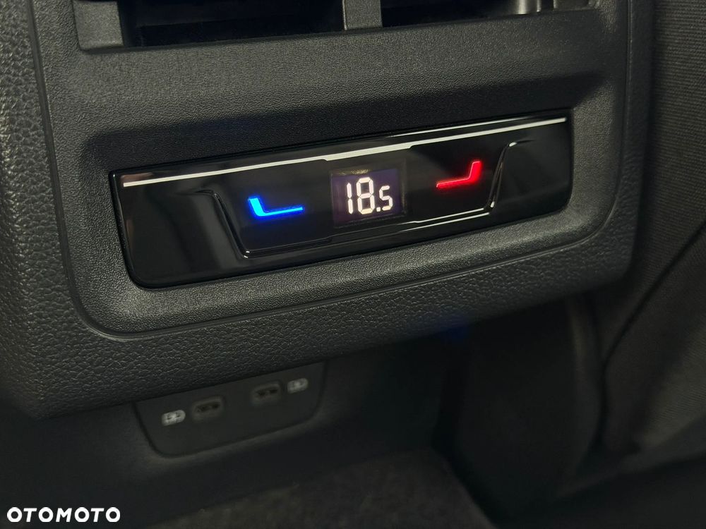 Volkswagen Golf 2.0 TSI OPF DSG GTI - 38