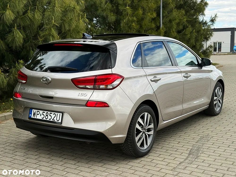 Hyundai i30 1.4 T-GDI DCT Premium - 12