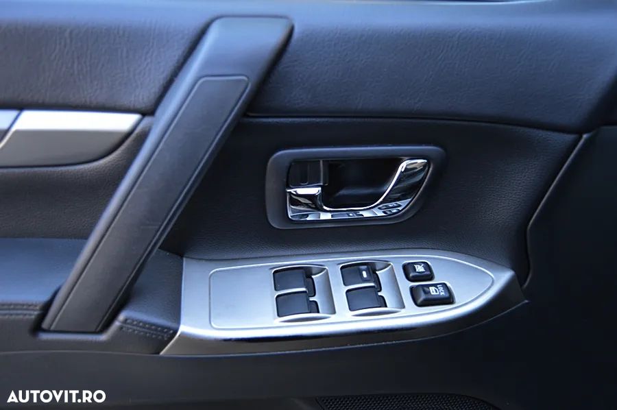 Mitsubishi Pajero 3.2 DI-D Instyle - 27