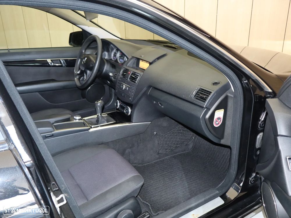 Mercedes-Benz C 220 Station CDI DPF BlueEFFICIENCY Elegance - 14