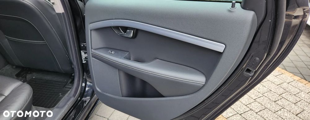 Volvo V70 D4 Geartronic Summum - 17