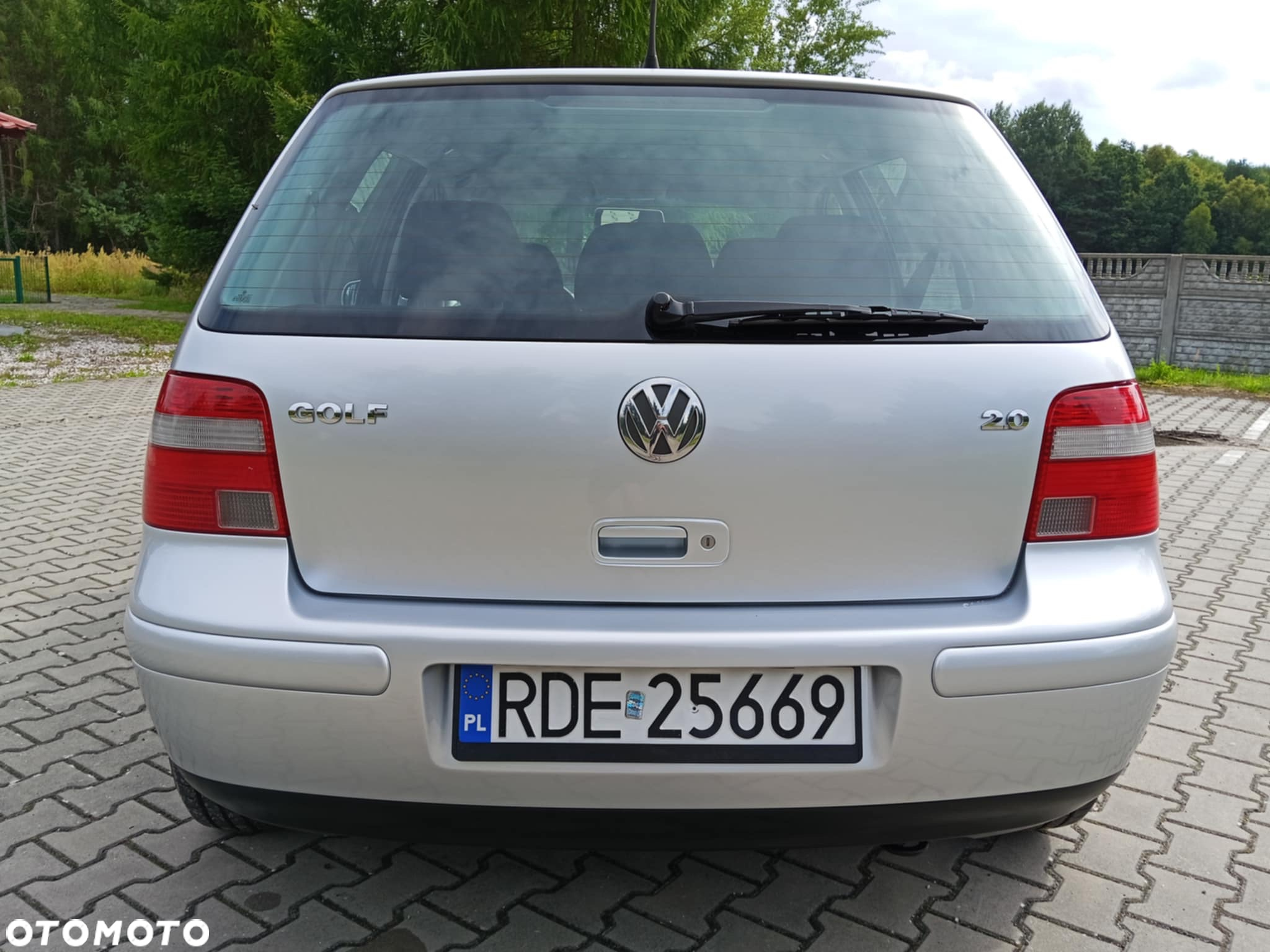 Volkswagen Golf - 8