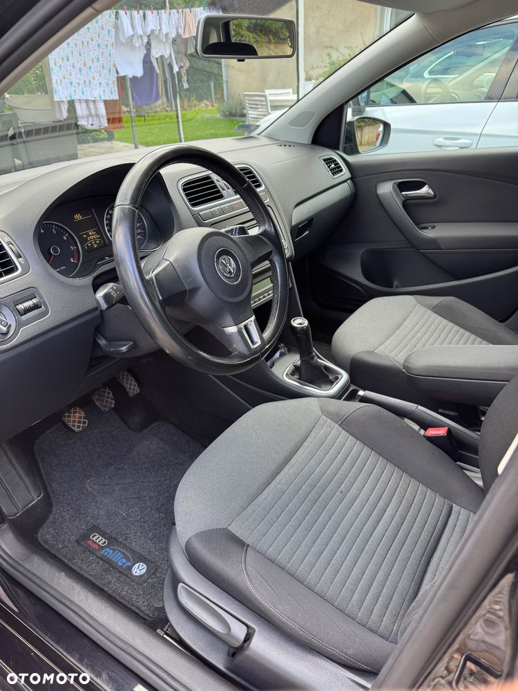 Volkswagen Polo - 14