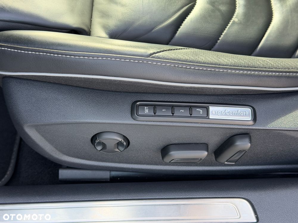 Volkswagen Arteon 2.0 TDI SCR 4Motion DSG R-Line - 19
