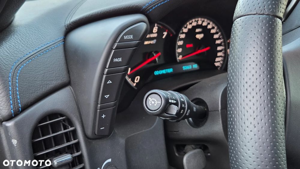 Chevrolet Corvette - 37