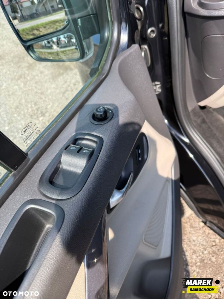 Ford Transit Custom - 11