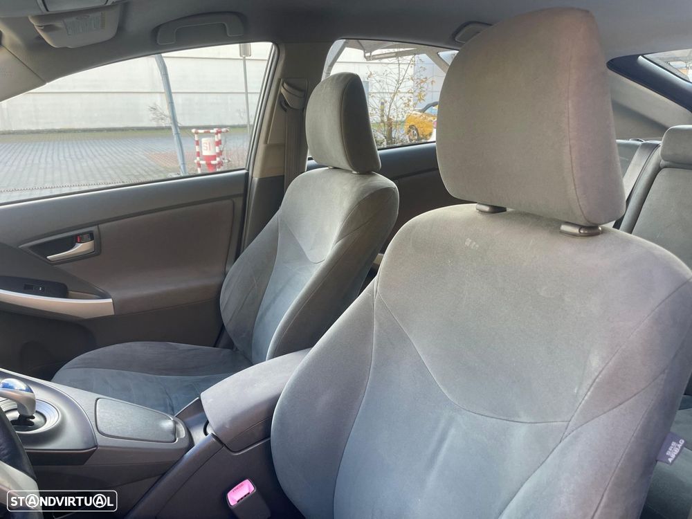 Toyota Prius 1.8 Exclusive - 8