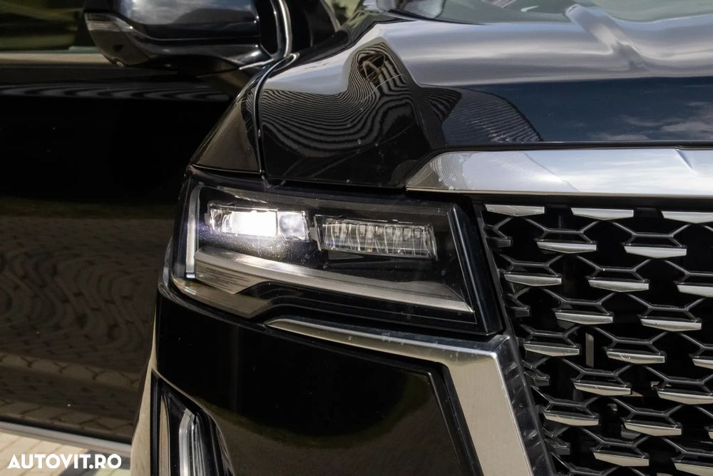 Cadillac Escalade - 10