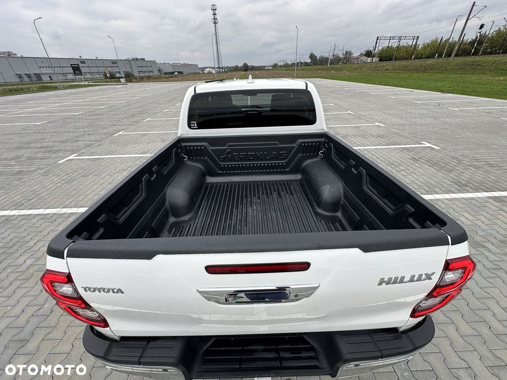 Toyota Hilux 2.8 D-4D Double Cab SR5 4x4 - 21