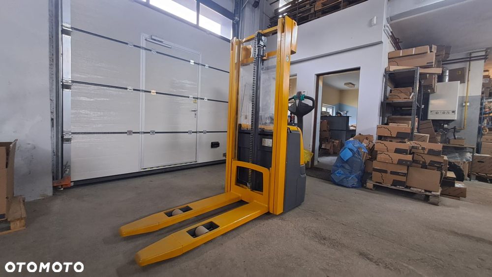 Jungheinrich EJC112 - 3