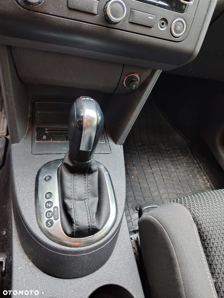 Volkswagen Touran 1.6 TDI DPF BlueMotion Technology DSG Life - 8