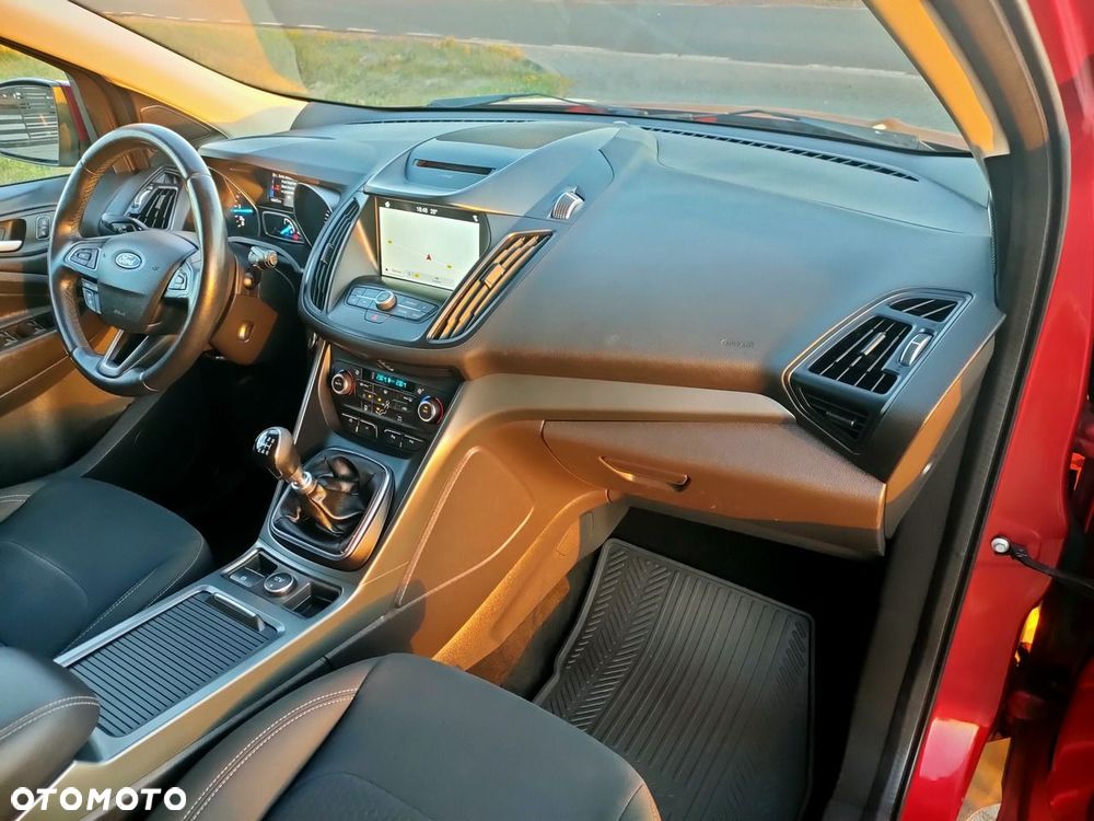 Ford Kuga - 23
