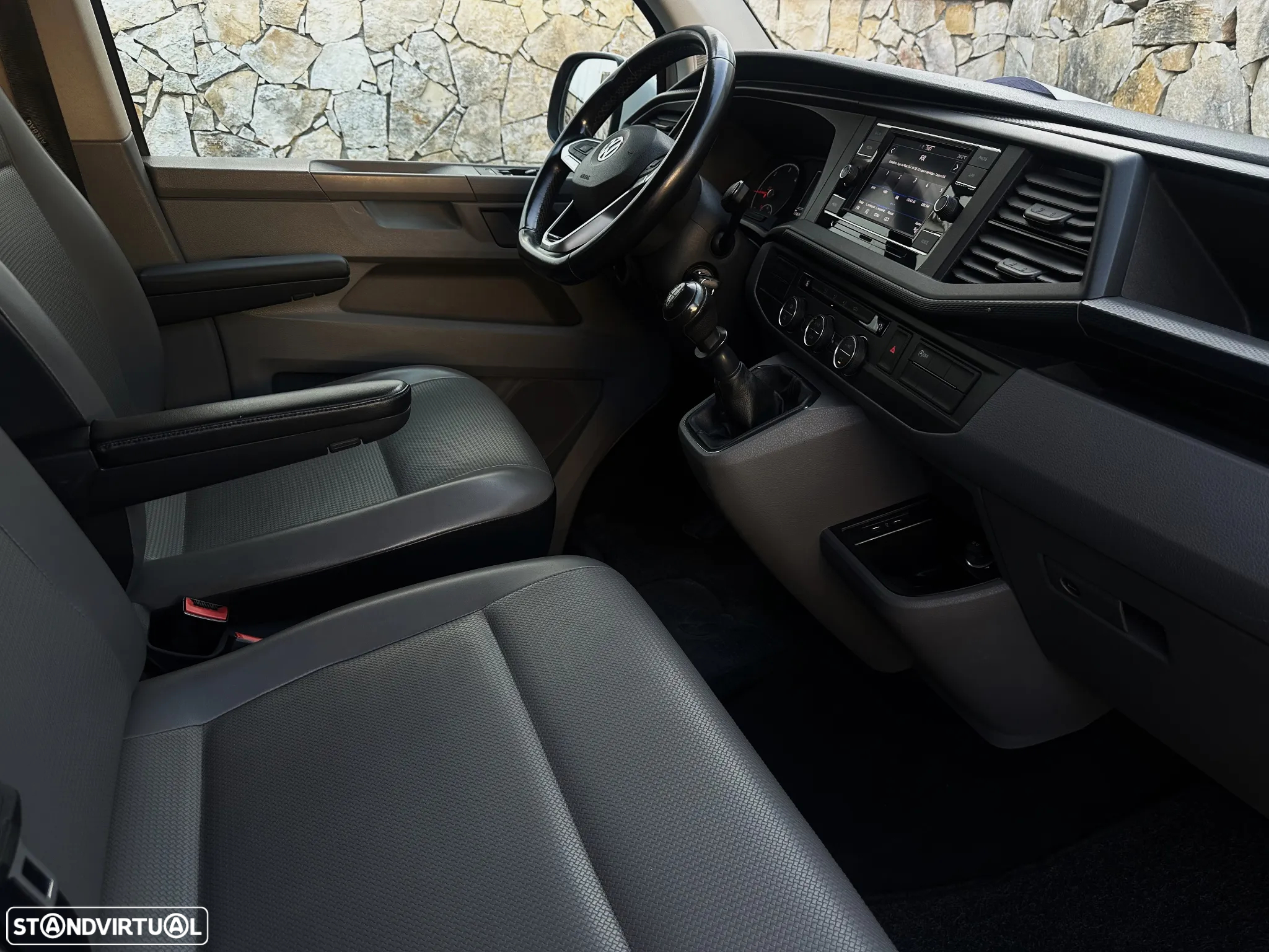 VW Caravelle 2.0 TDi BM Longa Comfortline - 10
