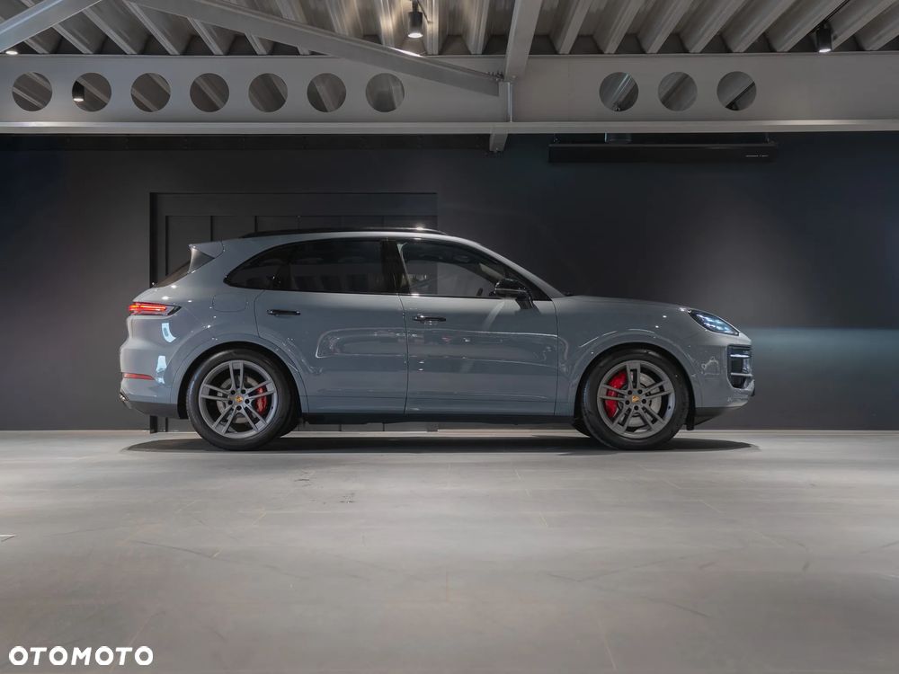 Porsche Cayenne - 6