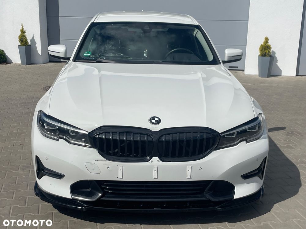 BMW Seria 3 318d Sport Line - 2