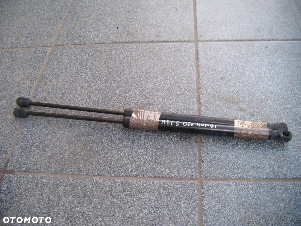 audi a6 c6 kombi siłowniki klapy tył - 1