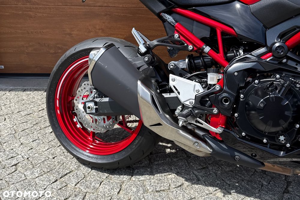 Kawasaki Z 900 - 8