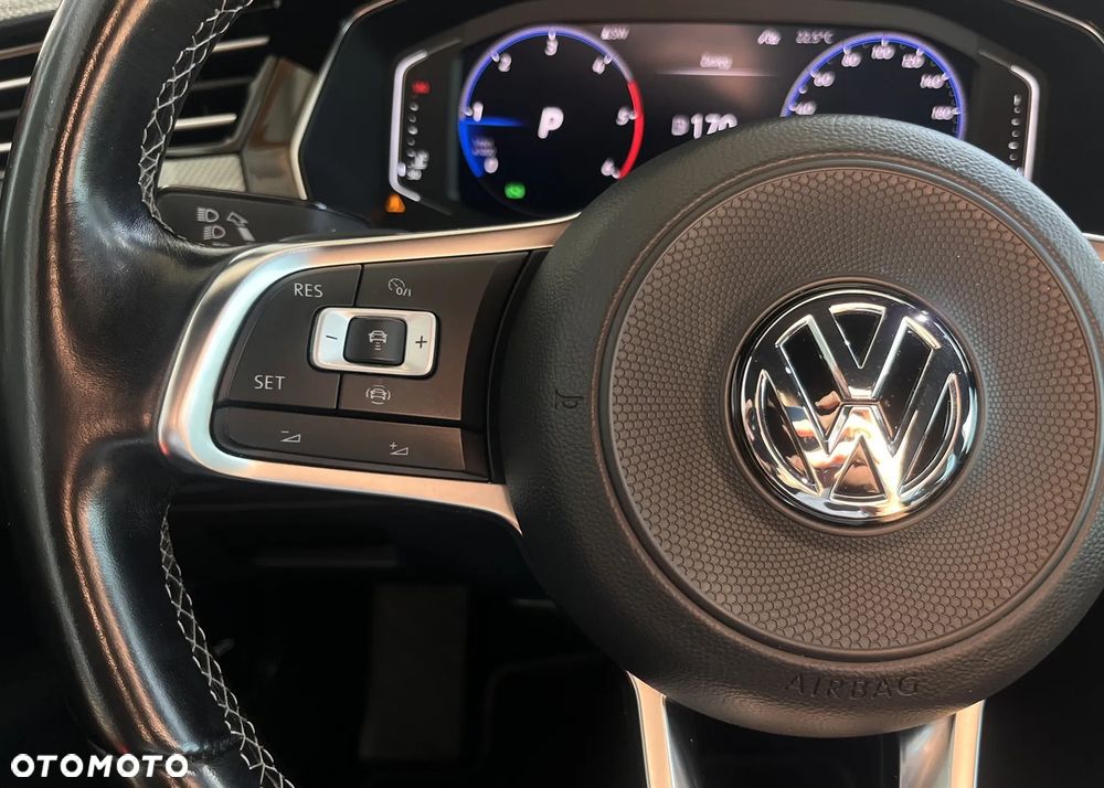 Volkswagen Arteon 2.0 TDI Bi-Turbo SCR 4Mot R-Line Edition DSG - 13