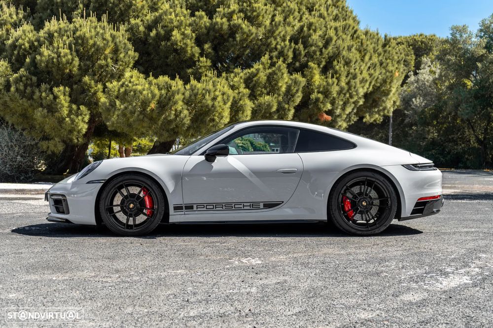 Porsche 911 (992) Carrera 4 GTS PDK - 3