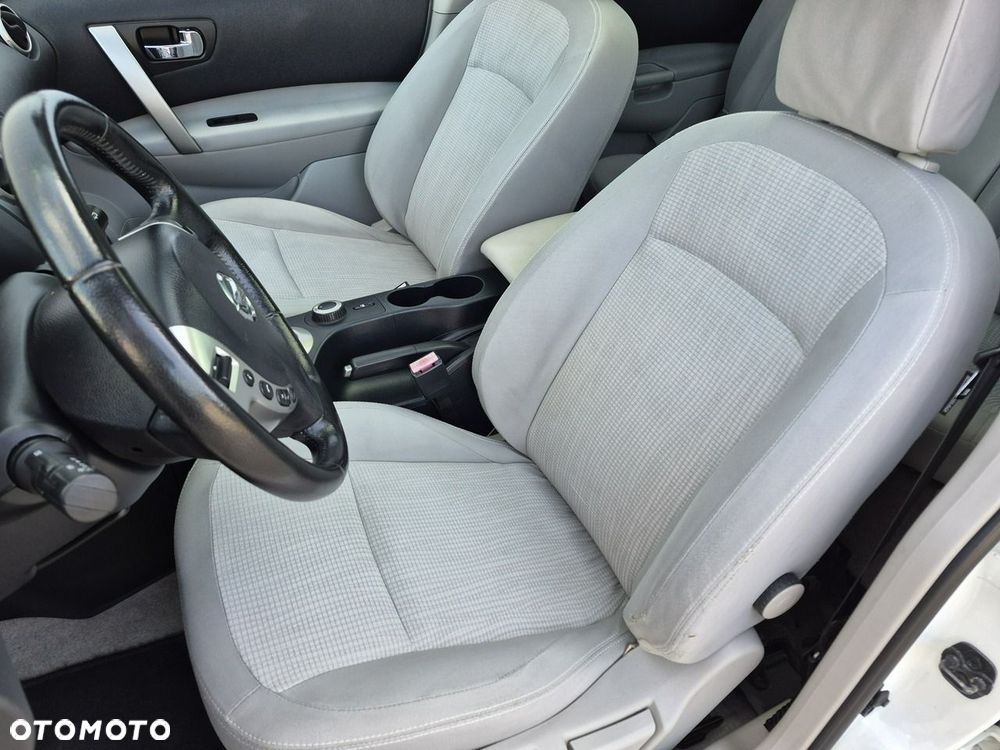 Nissan Qashqai+2 - 19
