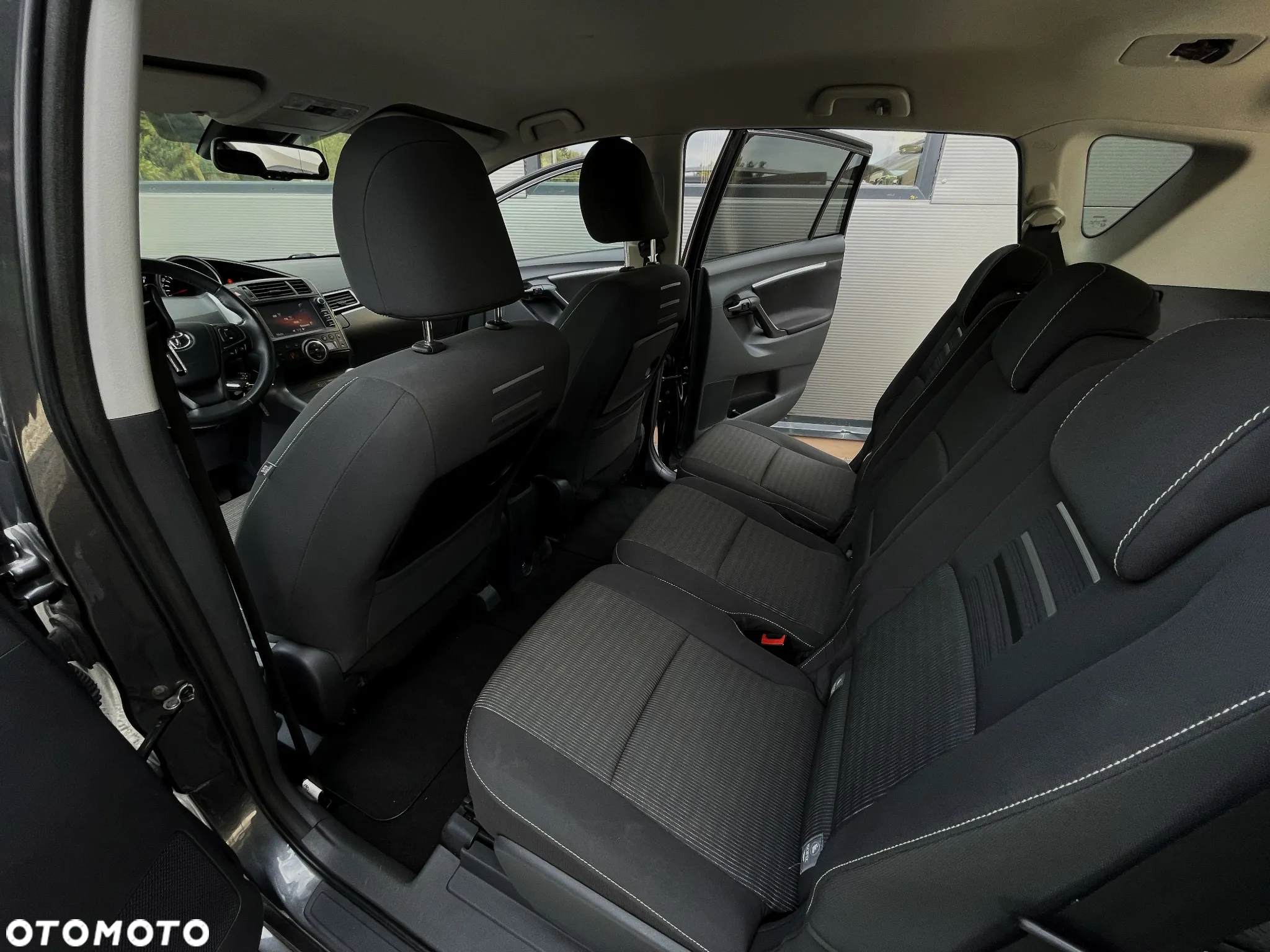 Toyota Verso 1.8 Premium 7os EU6 - 37