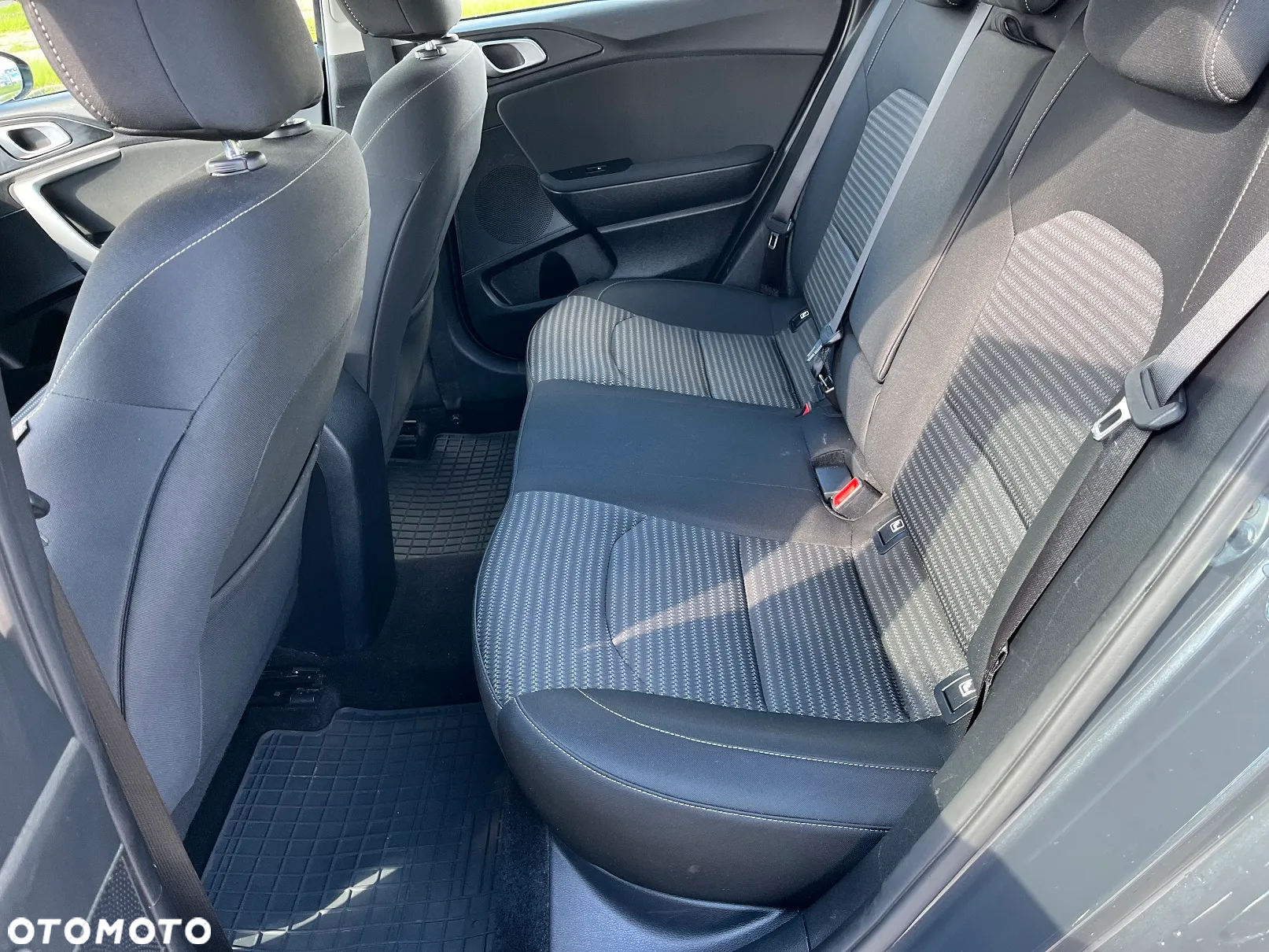 Kia Ceed 1.5 T-GDI M - 19