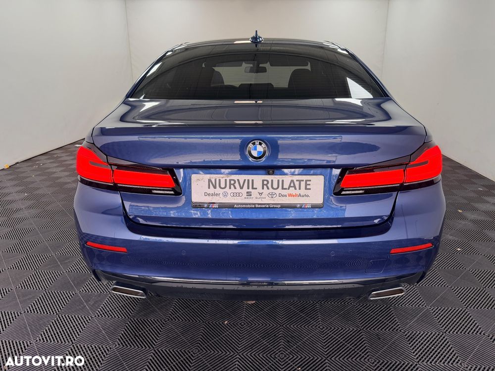 BMW Seria 5 520d xDrive AT - 31