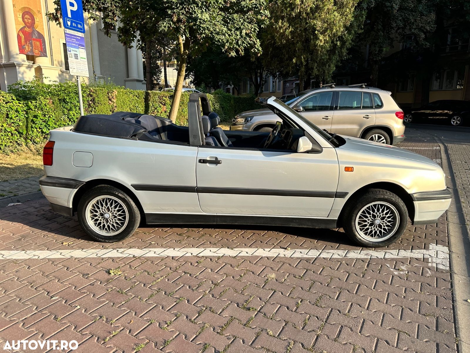 Volkswagen Golf - 2