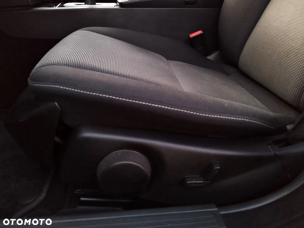 Mercedes-Benz Klasa C 200 CDI BlueEff Avantgarde - 11