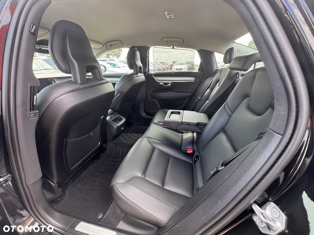 Volvo S90 D4 Geartronic Momentum Pro - 22