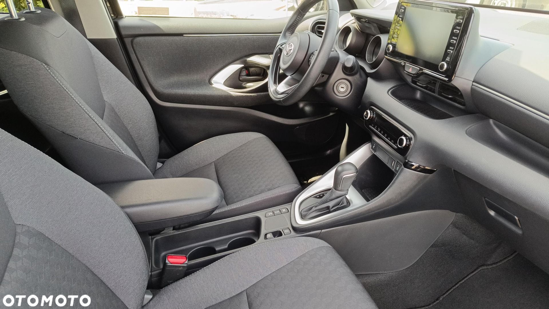 Toyota Yaris - 10
