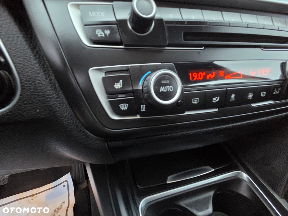BMW Seria 3 320d Efficient Dynamics - 30